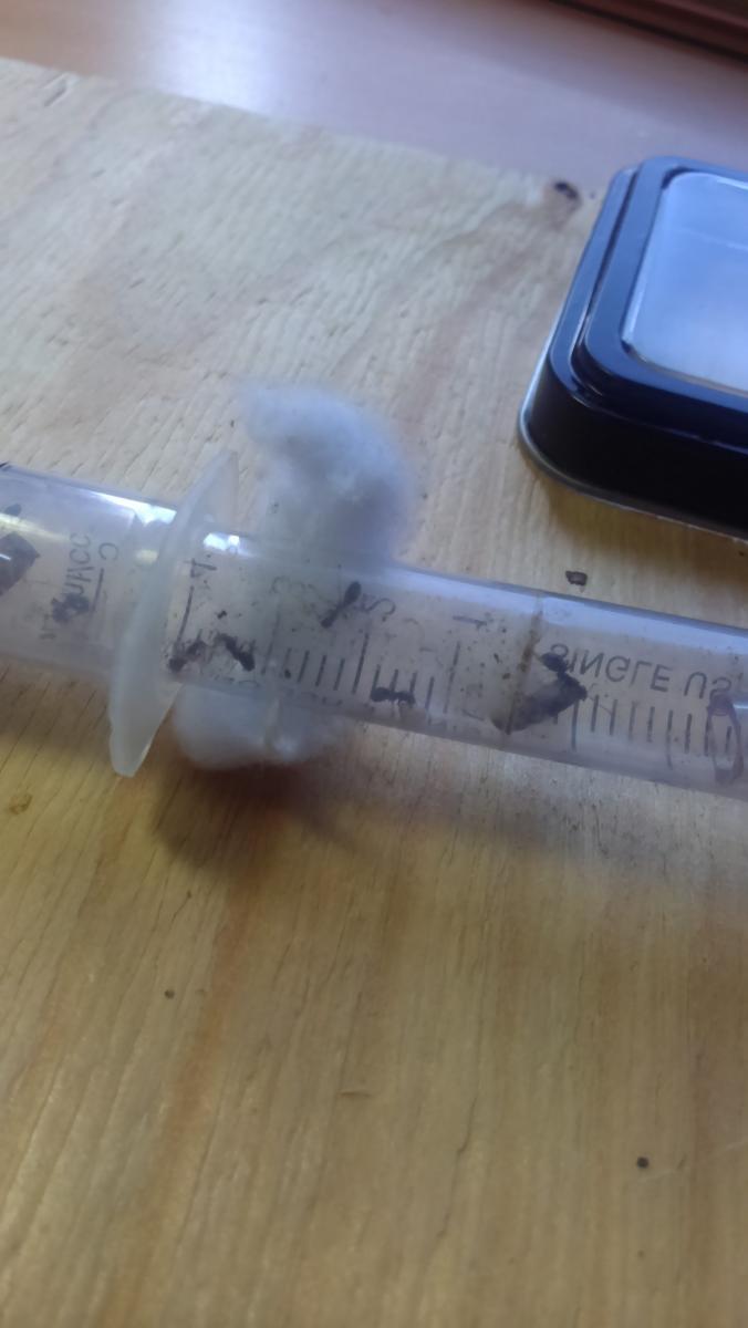 Затащили мучника, и не трогают)