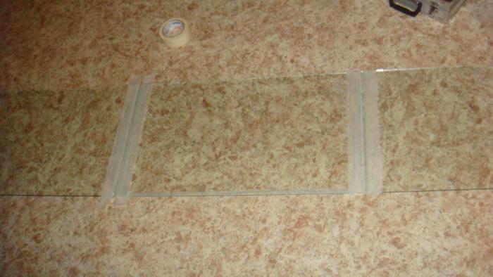 ну стандартная подготовка перед нанесением герметика