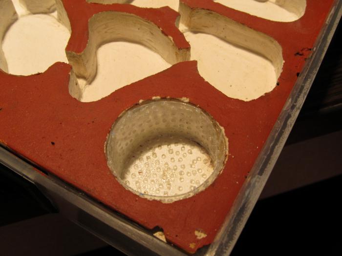 Камера увлажнения с сепаратором (наго-губка вытащена).