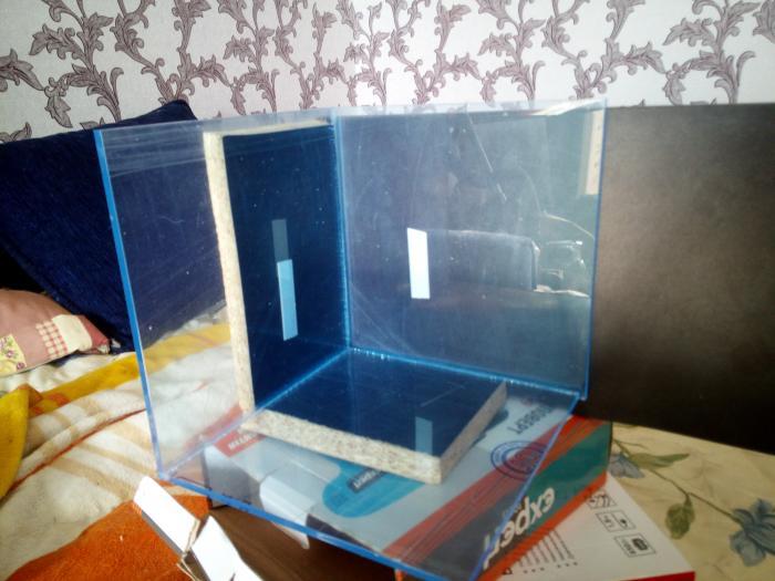 Половинка куба-арены